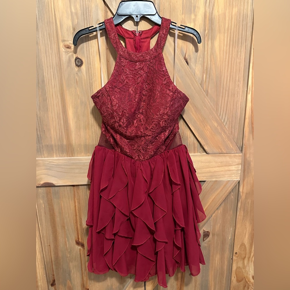 Xtraordinary Cocktail Dress
Size 7